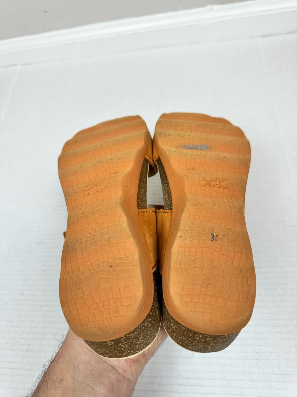 Dansko Maddy Milled Nubuck Cork Wedge Sandals Orange Size 40 EU - 9.5/10 US - Picture 10 of 12